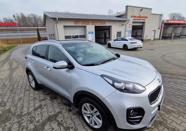 Kia Sportage cena 79800 przebieg: 106000, rok produkcji 2017 z Pleszew małe 137